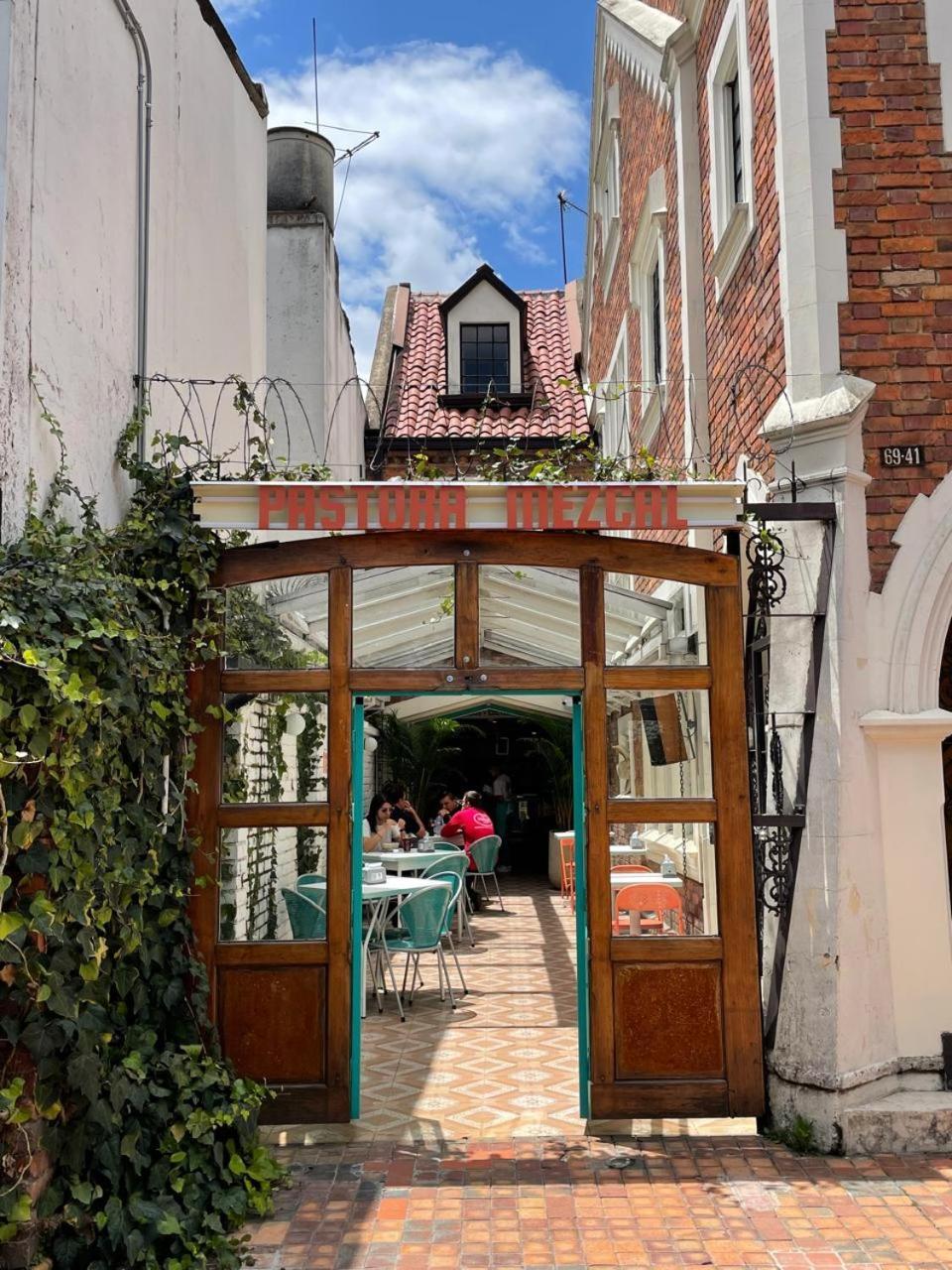 Marietta - House Of Social Travellers Hostel Bogota Bagian luar foto